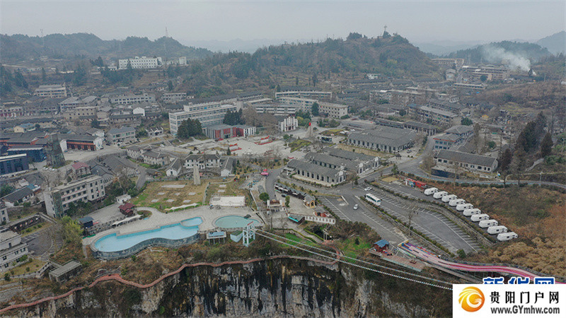 探访贵州万山朱砂古镇 废弃矿山变景区(图11)