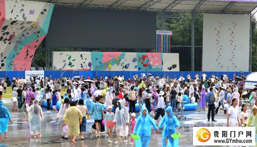 水龙点睛、星童奏乐、千人篝火……这场贵阳泼水节玩出了新高度(图6)